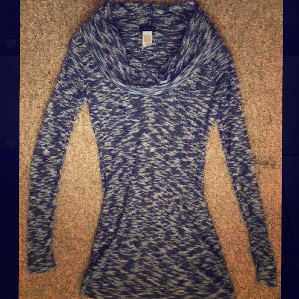 Slimming Wide Neck Collared Shirt